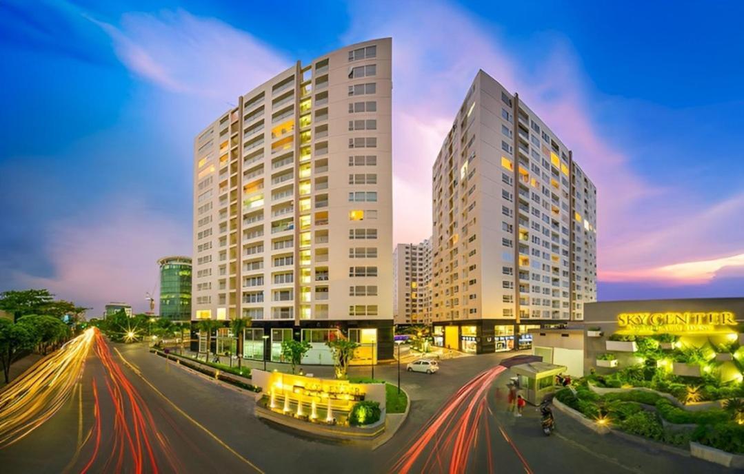 Ho Gan San Bay- Sky Center * TP. Hồ Chí Minh